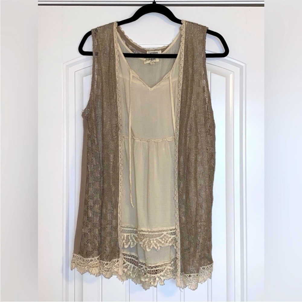 Women’s Umgee Cardigan and Tank, Size M/S.